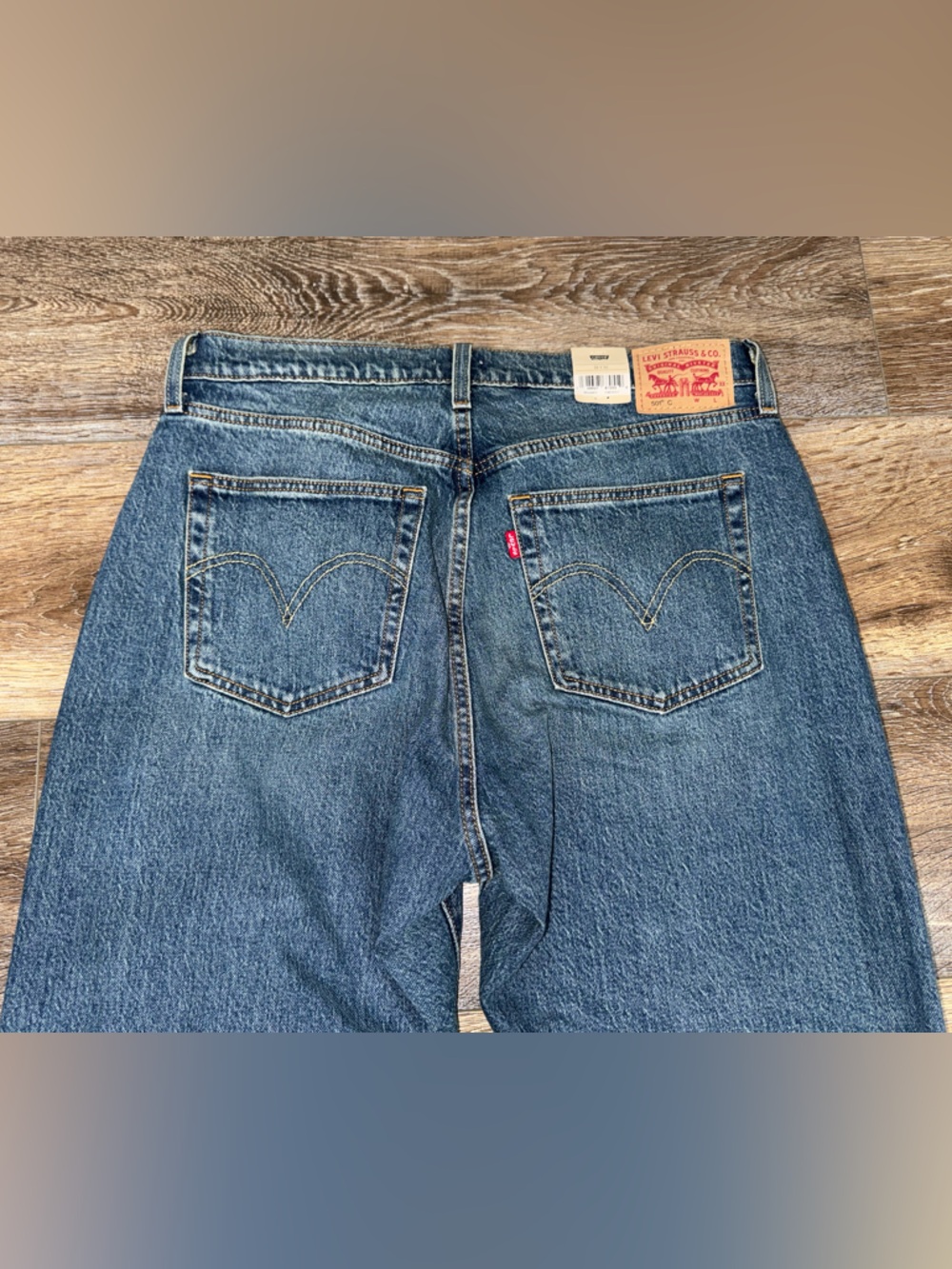 NWT 501 Curve High Waist Straight Leg Medium Wash Studded Jeans Size 32x30 - Picture 4 of 14